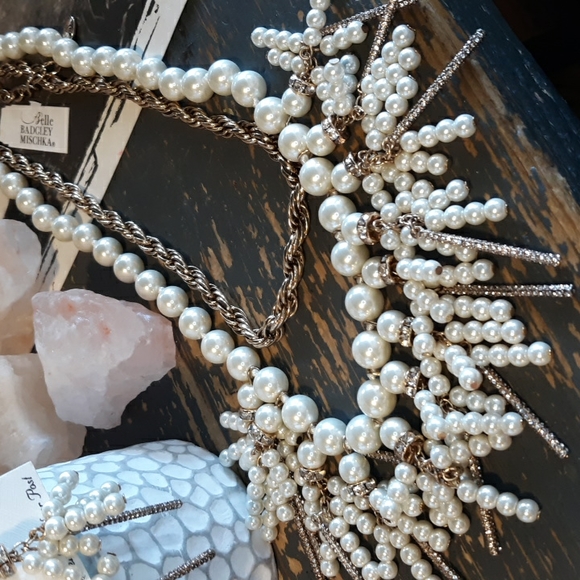 Belle Badgley Mischka Bridal necklace earrings set NWT $166 - Picture 3 of 7